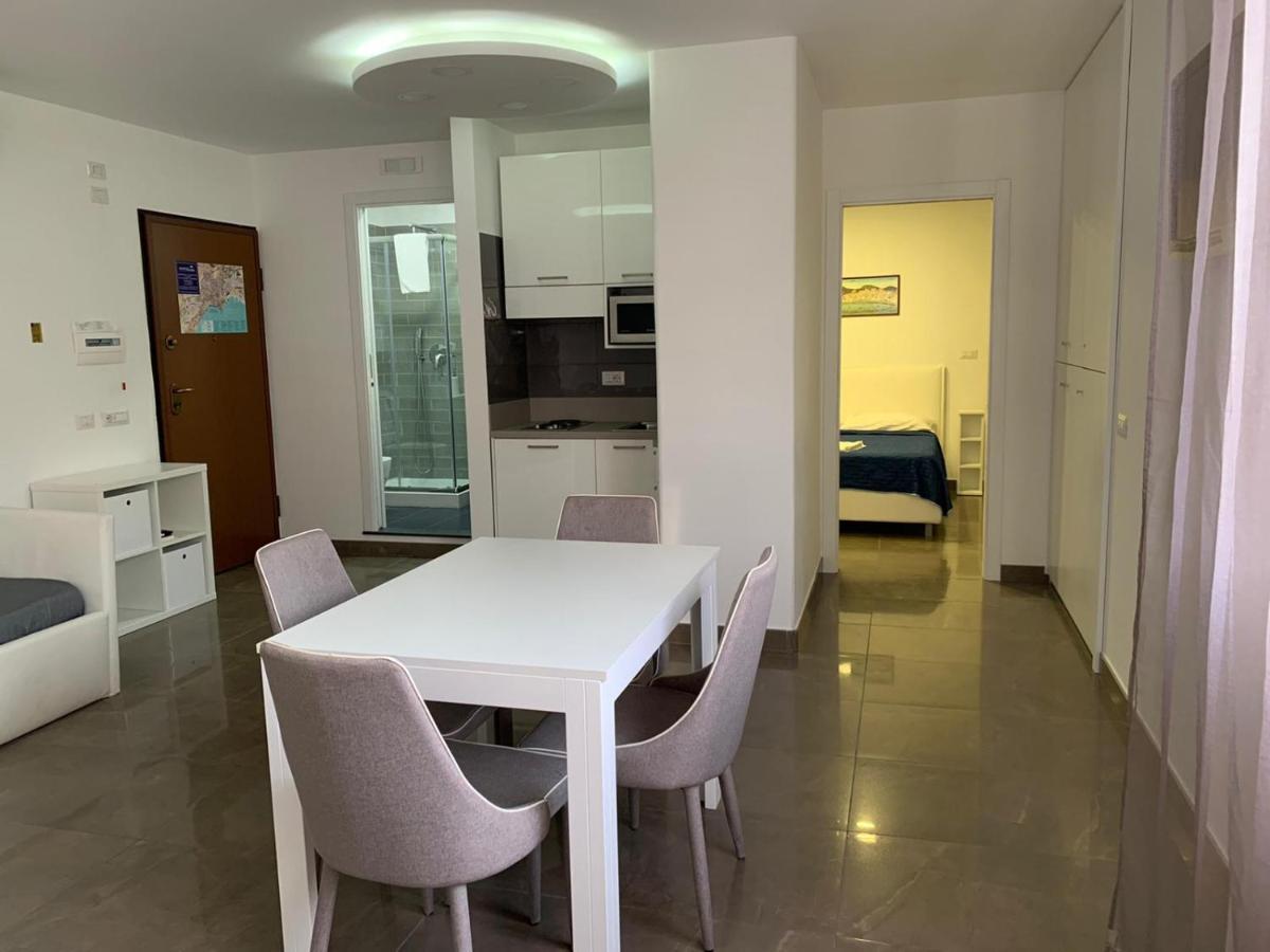 Mondo Suites Apartments Napoli Eksteriør bilde